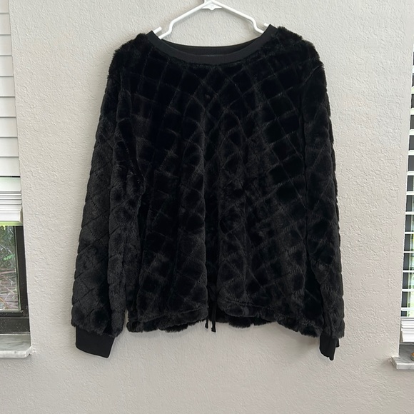 Super soft drawstring at the waist sweater - NWOT 💕 - Picture 1 of 6